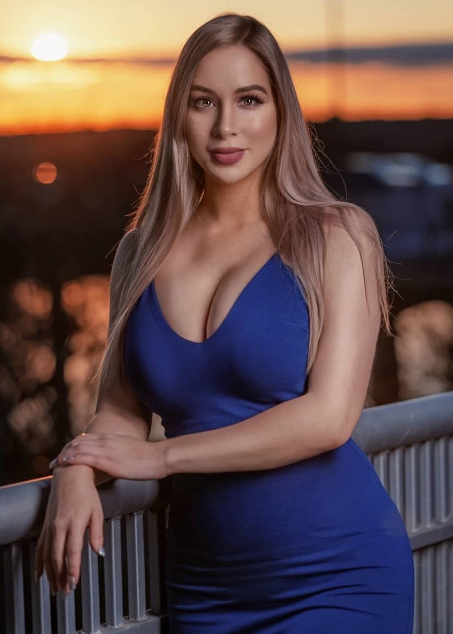 Twitch boobs sparkles pink